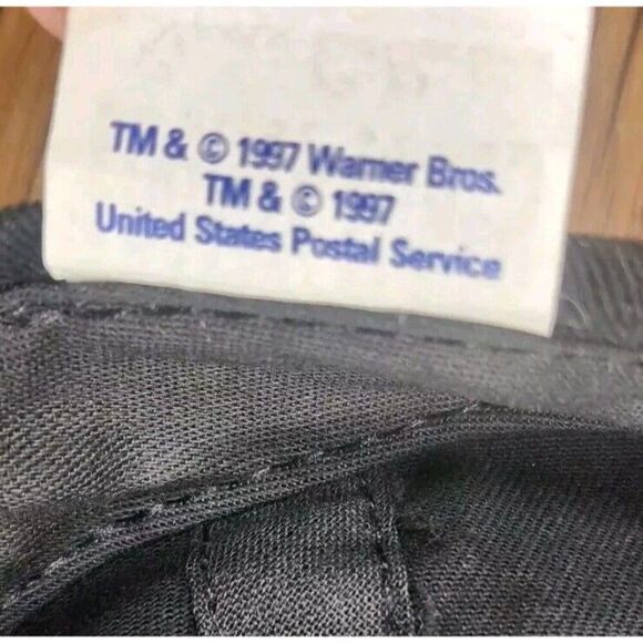 VTG 1997 Looney Tunes Stamp Collection Bugs Bunny Tasmanian Devil Hat Cap USPS - Picture 11 of 11